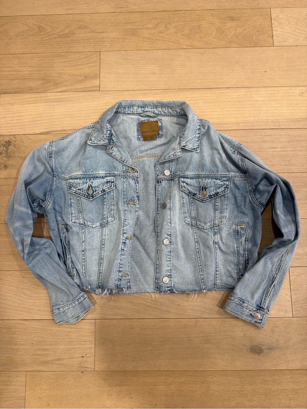 American Eagle Women's Light Wash Cropped Denim Jacket - Light Blue